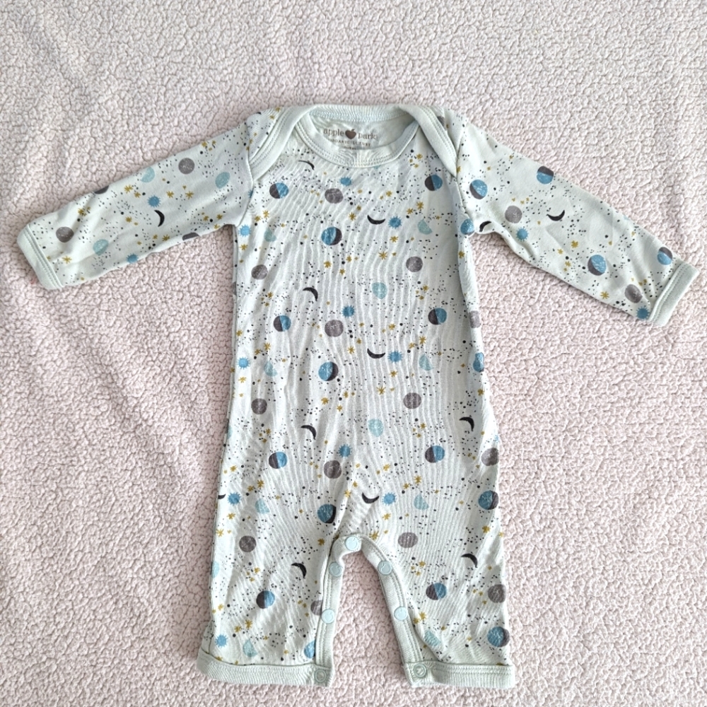 Apple Park organic cotton moon stars print snap leg romper - 0-3 months